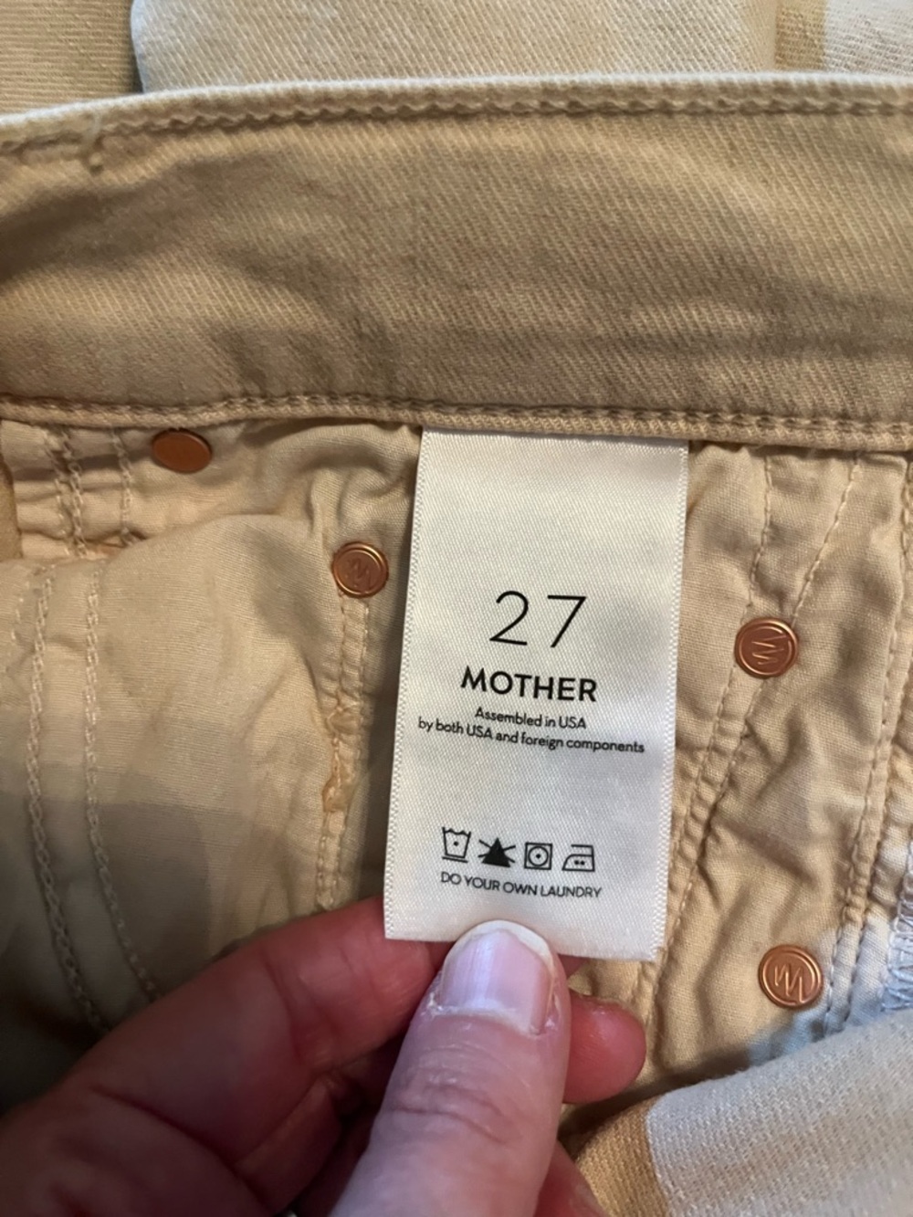 MOTHER The Weekender Flare Jeans in Chalk It Up Marzipan Sz 27 Closet Staple - Picture 5 of 16